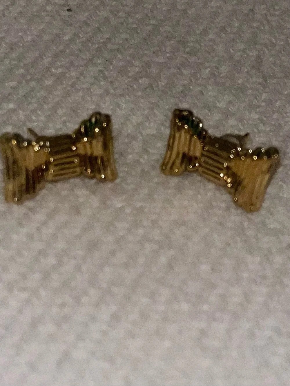 kate spade Gold Bow Stud Earrings with Accent Pouch